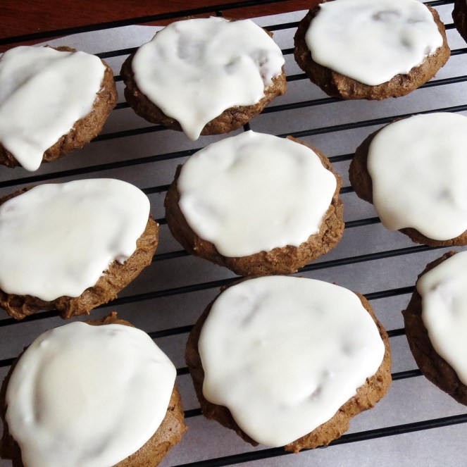 Iced Molasses Cookies I Rumbly in my Tumbly