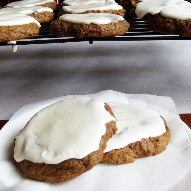 Iced Molasses Cookies I Rumbly in my Tumbly