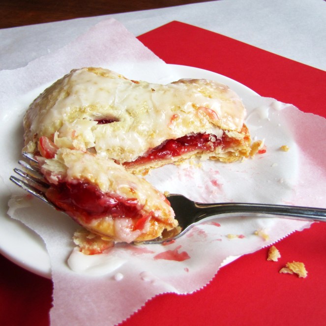 Rumbly in my Tumbly: Homemade "Hostess" Cherry Hand Pies