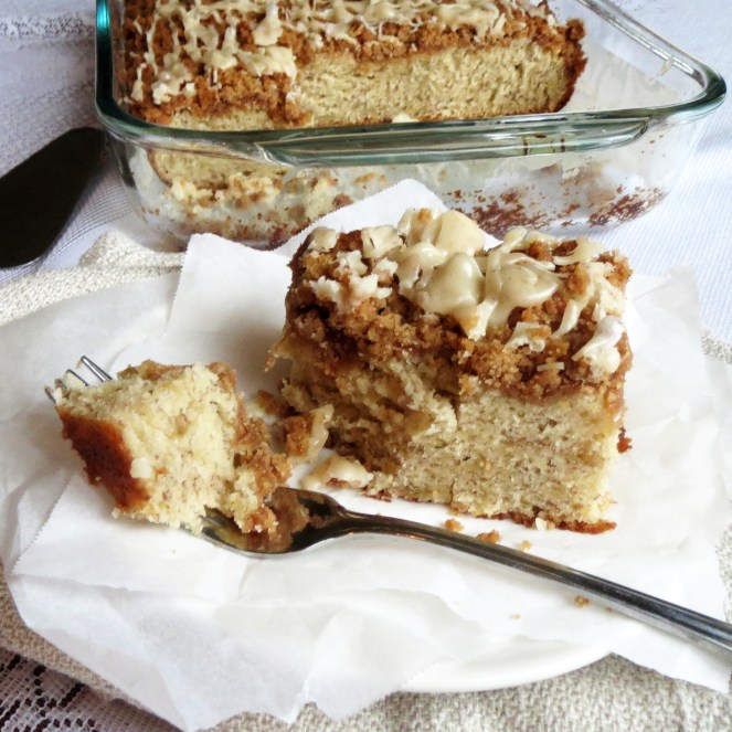 Banana Crumb Cake I Rumbly in my Tumbly