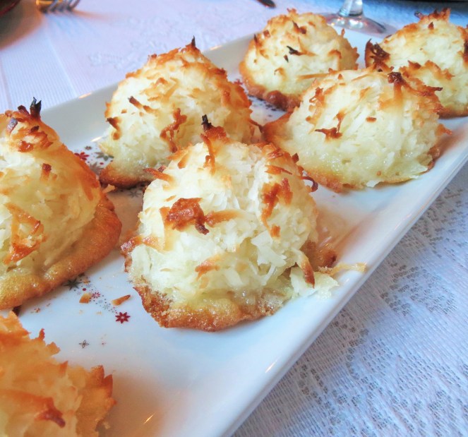 Gluten free coconut macaroons