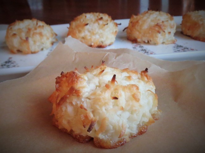 Gluten free coconut macaroons