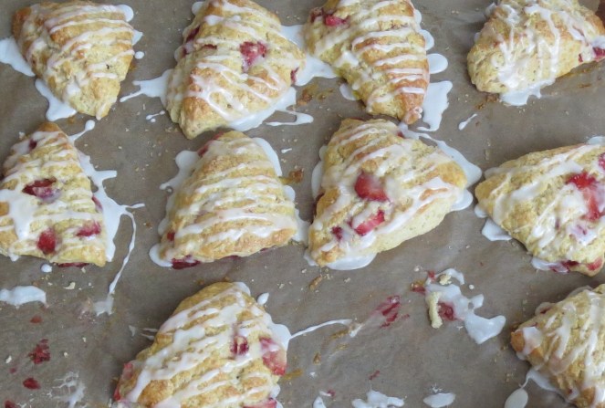 Strawberry Scones by Rumbly in my Tumbly