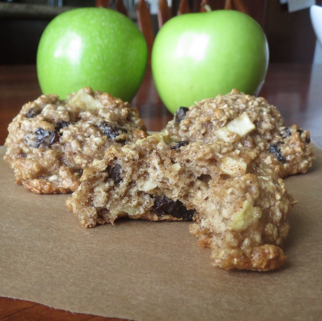 Healthy Apple Oatmeal Raisin Cookies by Rumbly in my Tumbly