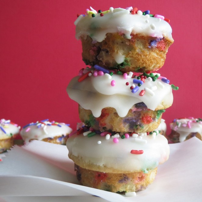Baked Funfetti Donuts by Rumbly in my Tumbly