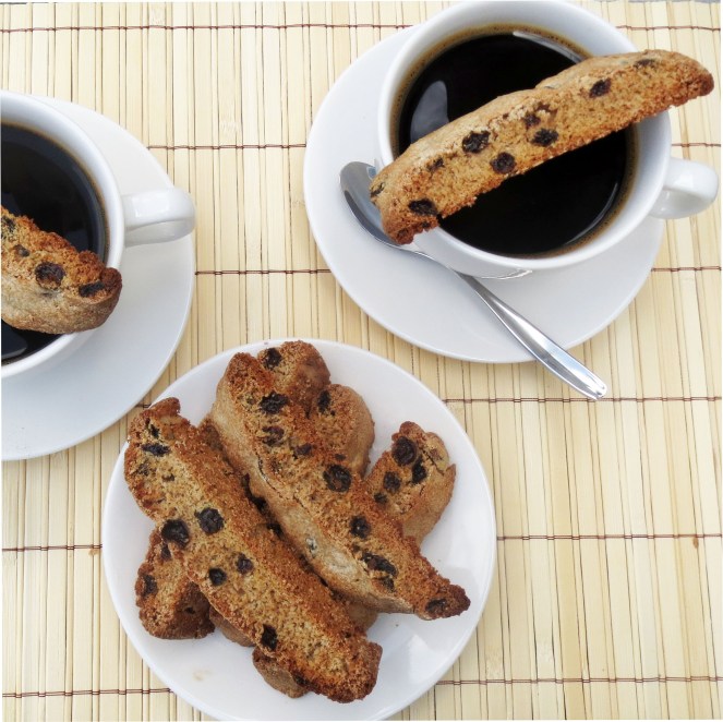 Cinnamon Rum-Raisin Biscotti.  My Rumbly in my Tumbly