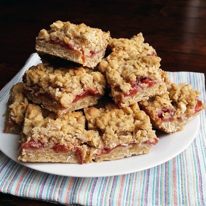 Starbucks Michigan Cherry Oat Bars by Rumbly in my Tumbly