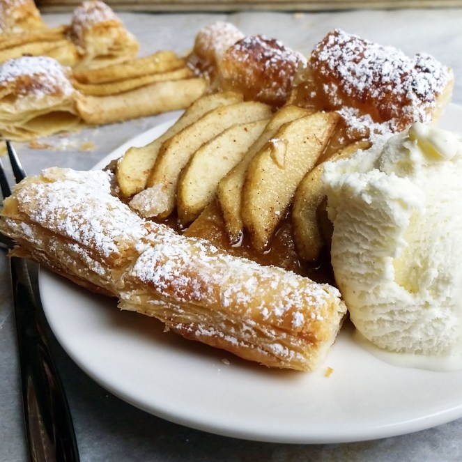 5 Ingredient, 5 MINUTE Apple Tart by Rumbly in my Tumbly