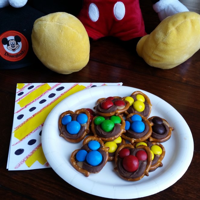 Mickey Mouse "Take 5 Bar" Chocolate, Caramel, Peanut Butter Pretzel Bites