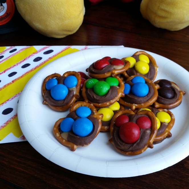 Mickey Mouse "Take 5 Bar" Chocolate, Caramel, Peanut Butter Pretzel Bites