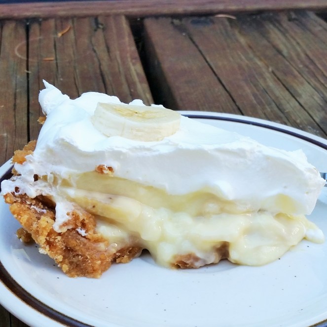Banana Cream Pie with Nilla Wafer Crust by Rumbly in my Tumbly