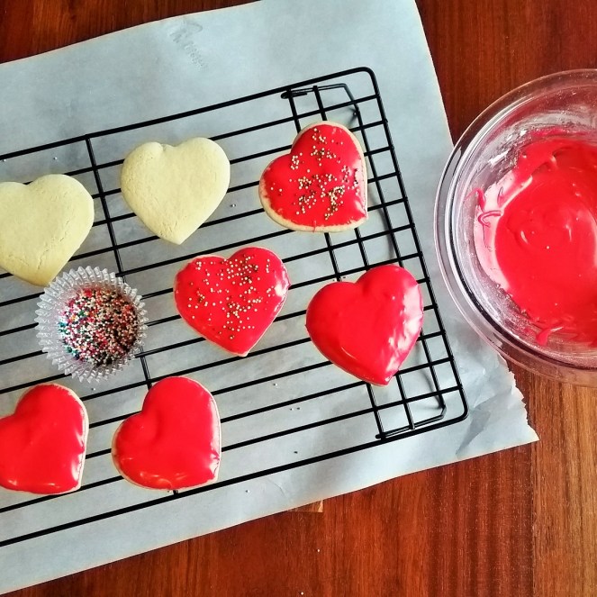 The Easiest and Most Delicious Way to Ice Sugar Cookies. - Rumbly in my Tumbly