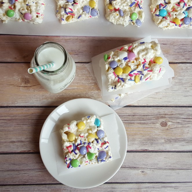 Easter Popcorn Marshmallow Bars by Rumbly in my Tumbly
