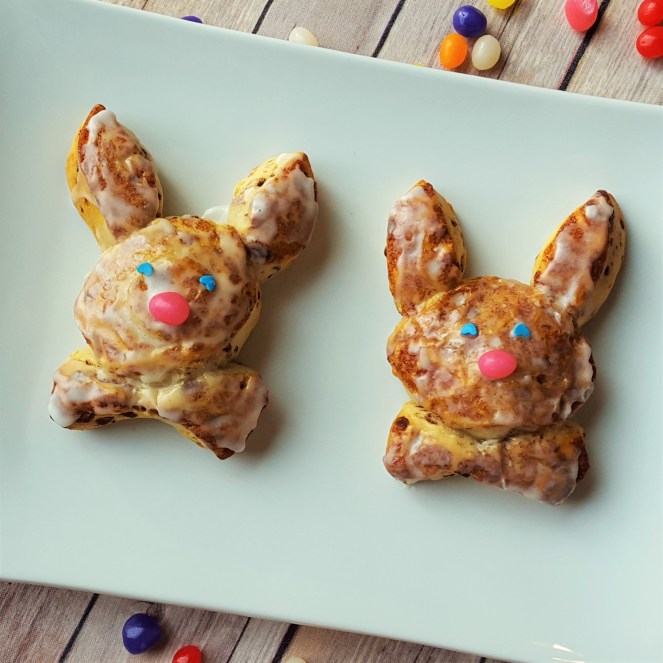 Cinnabunnies using refrigerated cinnamon rolls and Brach's Jelly Beans - by Rumbly in my Tumbly