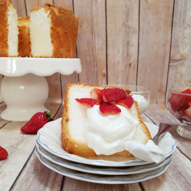 Ina Garten's Angel Food Cake ~ Rumbly in my Tumbly