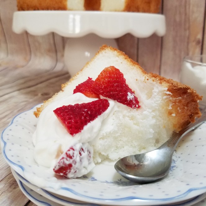 Ina Garten's Angel Food Cake ~ Rumbly in my Tumbly