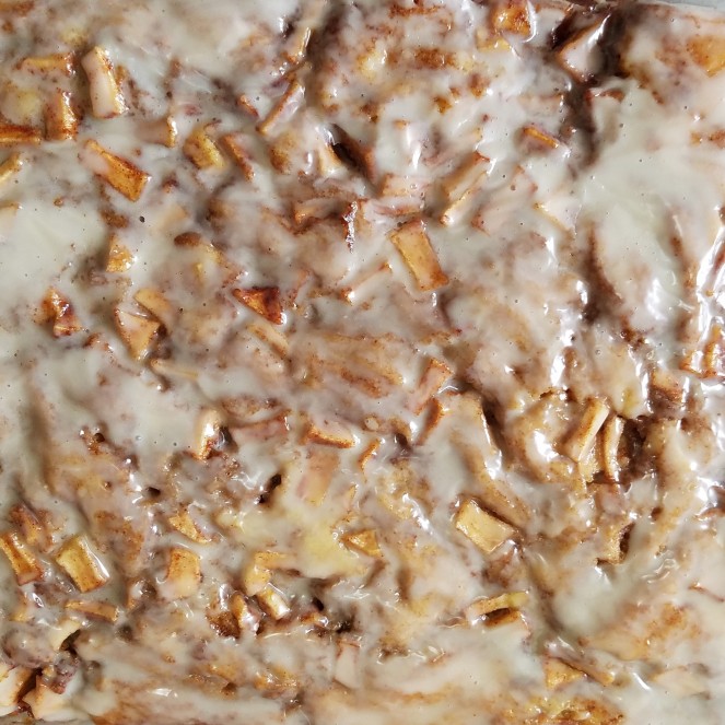 Apple Cinnamon Roll Cake by Rumbly in my Tumbly