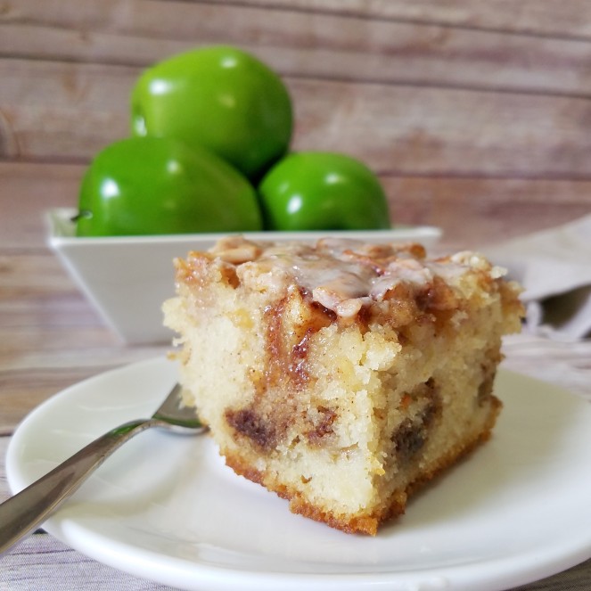 Apple Cinnamon Roll Cake by Rumbly in my Tumbly