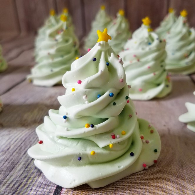 Christmas Tree Meringue Cookies by Rumbly in my Tumbly