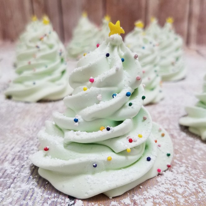 Christmas Tree Meringue Cookies by Rumbly in my Tumbly