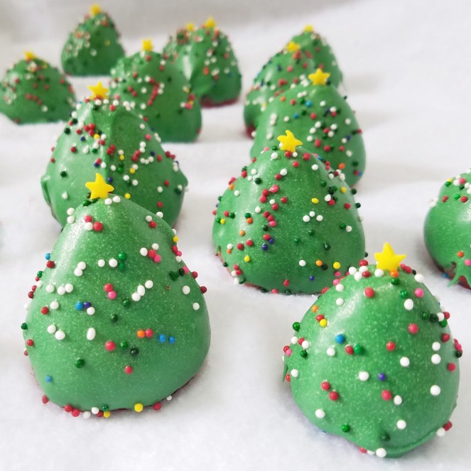 Chocolate Covered Strawberry Christmas Trees by Rumbly in my Tumbly