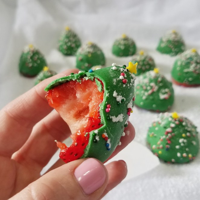 Chocolate Covered Strawberry Christmas Trees by Rumbly in my Tumbly