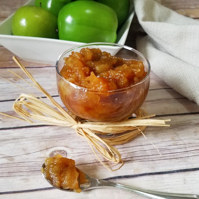 Homemade Cinnamon Applesauce by Rumbly in my Tumbly